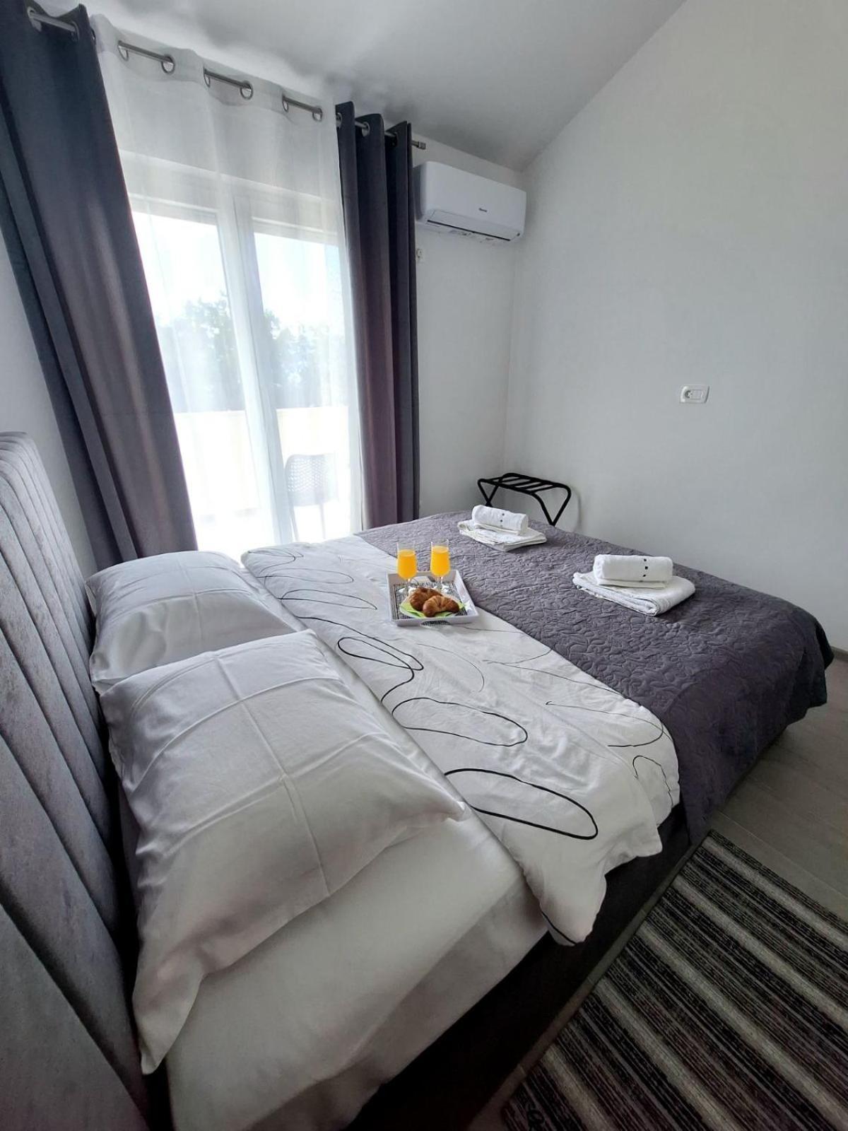 Apartment Tanya Rijeka Bagian luar foto
